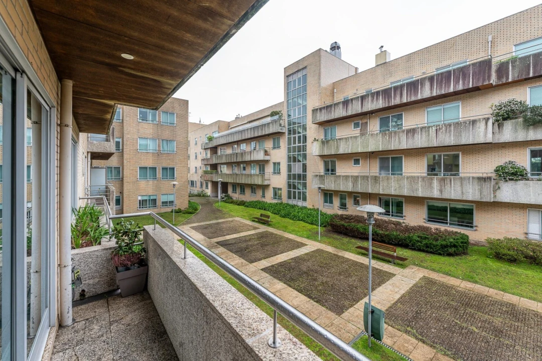 Apartamento T5 para Venda em Lordelo do Ouro e Massarelos Foto 22