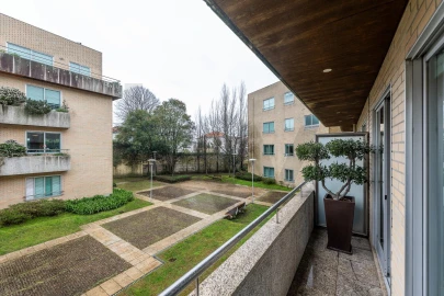 Apartamento T5 para Venda em Lordelo do Ouro e Massarelos