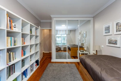 Apartamento T5 para Venda em Lordelo do Ouro e Massarelos
