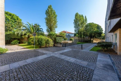 Apartamento T5 para Venda em Lordelo do Ouro e Massarelos
