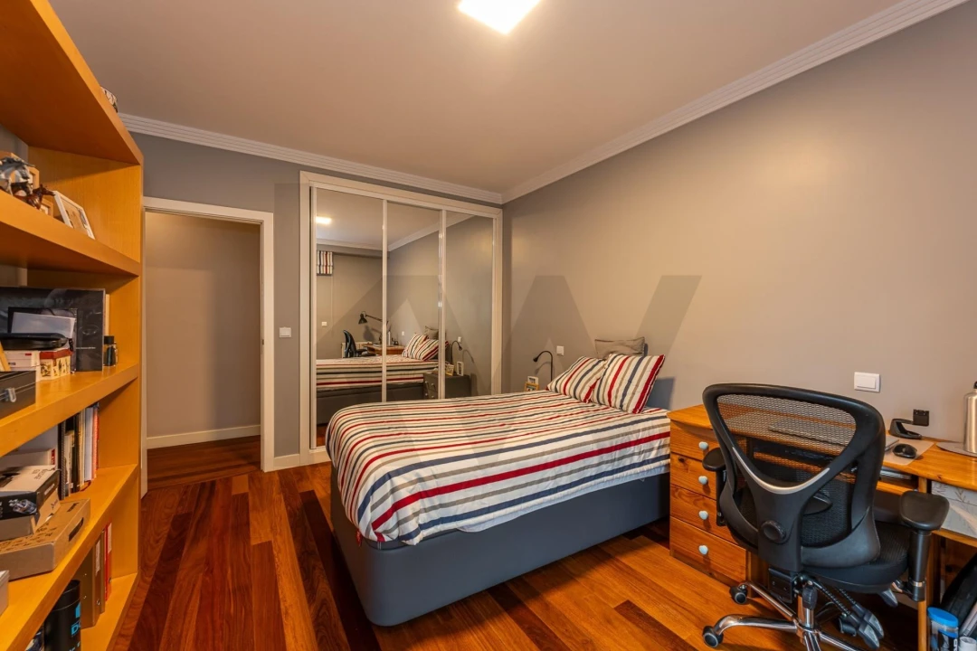 Apartamento T5 para Venda em Lordelo do Ouro e Massarelos Foto 49