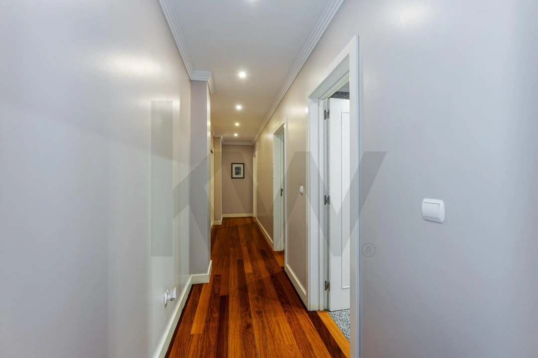 Apartamento T5 para Venda em Lordelo do Ouro e Massarelos Foto 40