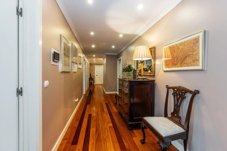 Apartamento T5 para Venda em Lordelo do Ouro e Massarelos Foto 7