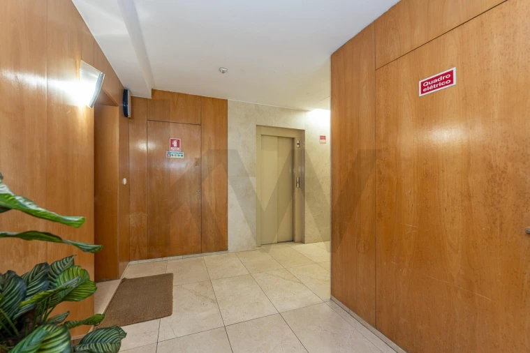 Apartamento T5 para Venda em Lordelo do Ouro e Massarelos Foto 53