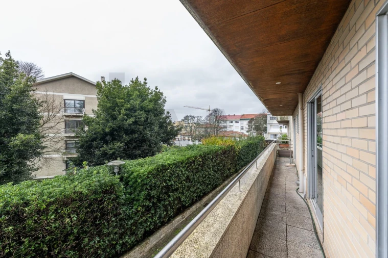 Apartamento T5 para Venda em Lordelo do Ouro e Massarelos Foto 33