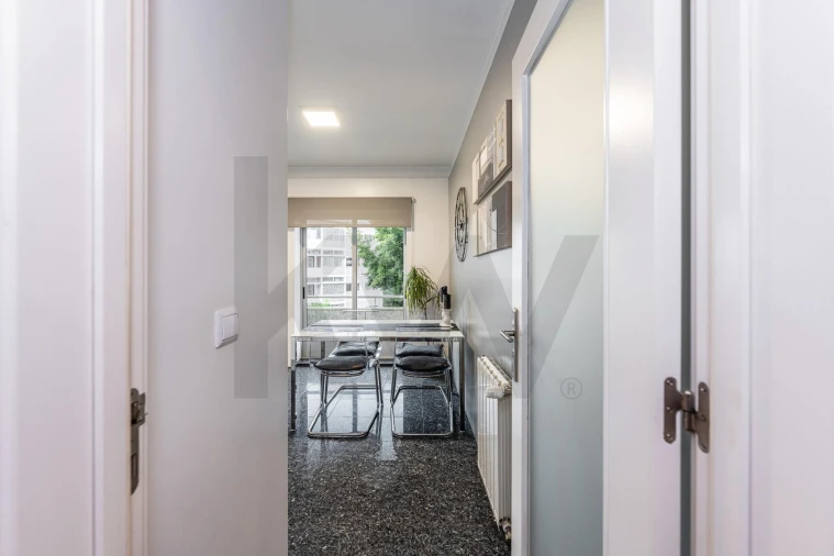 Apartamento T5 para Venda em Lordelo do Ouro e Massarelos Foto 25