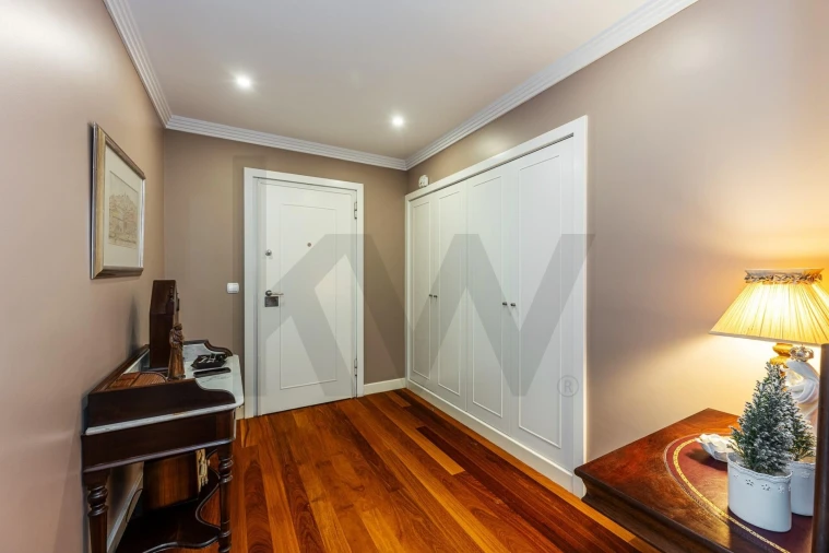 Apartamento T5 para Venda em Lordelo do Ouro e Massarelos Foto 3