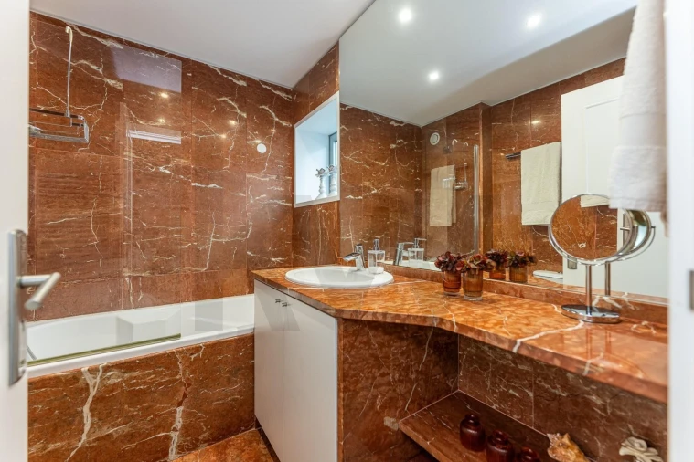 Apartamento T5 para Venda em Lordelo do Ouro e Massarelos Foto 38