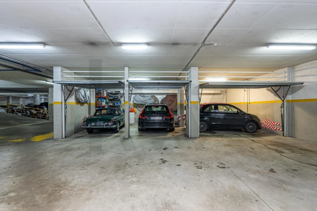 Apartamento T5 para Venda em Lordelo do Ouro e Massarelos Foto 55