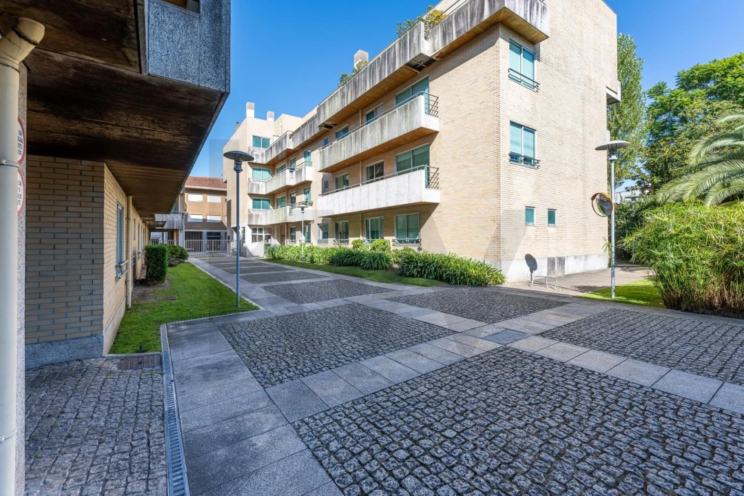 Apartamento T5 para Venda em Lordelo do Ouro e Massarelos Foto 70