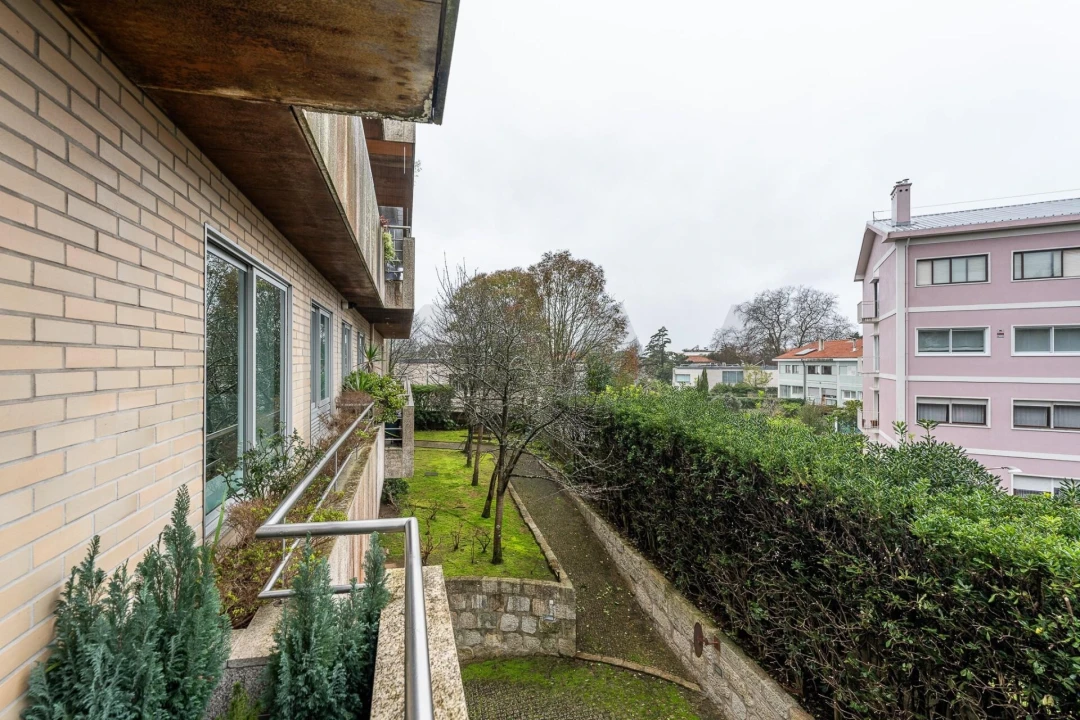 Apartamento T5 para Venda em Lordelo do Ouro e Massarelos Foto 34