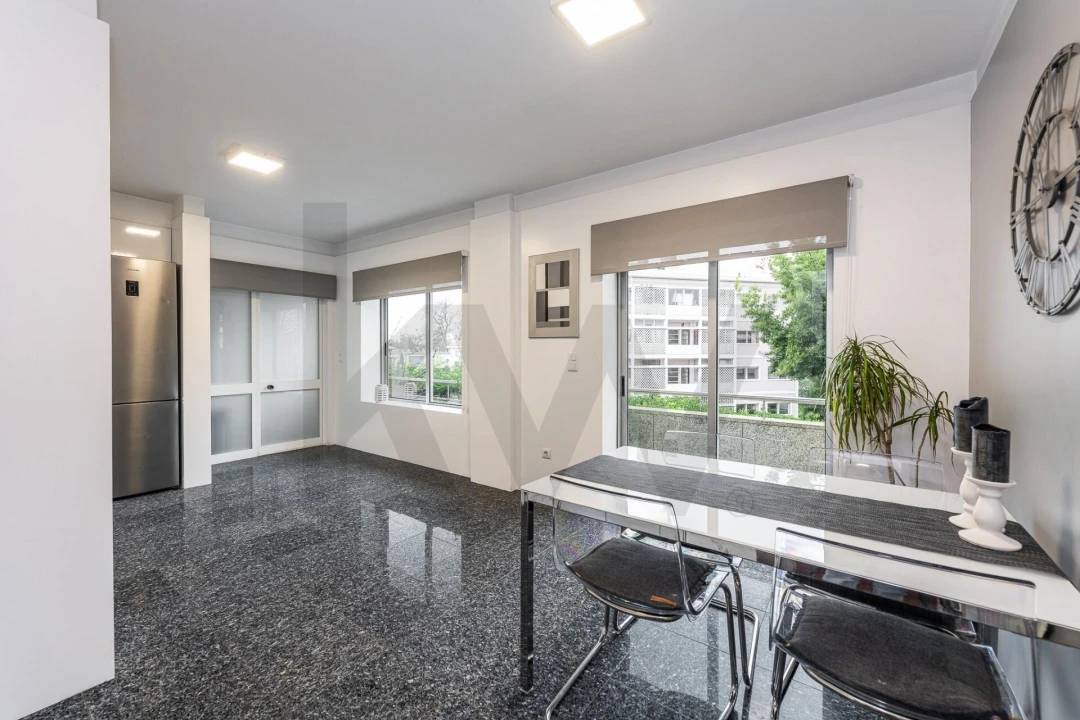 Apartamento T5 para Venda em Lordelo do Ouro e Massarelos Foto 26