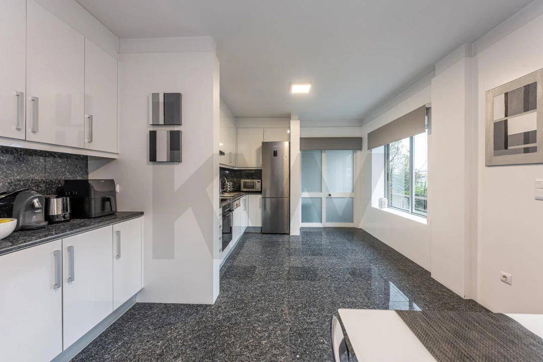 Apartamento T5 para Venda em Lordelo do Ouro e Massarelos Foto 27