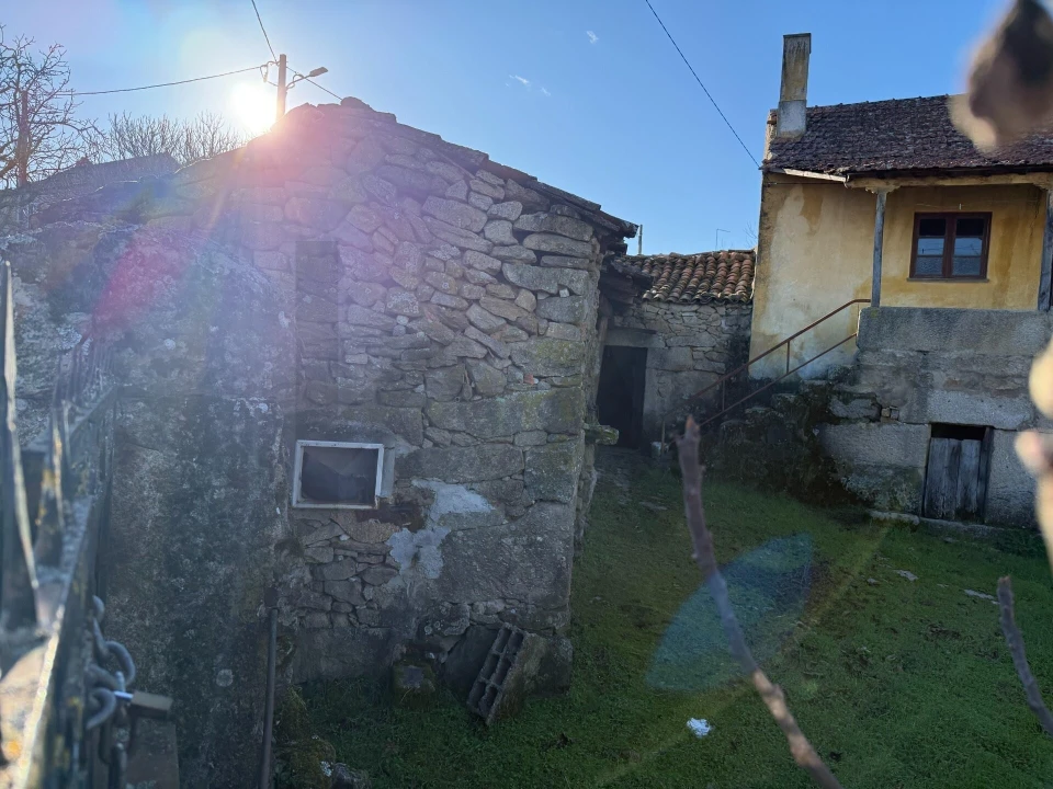 Moradia T2 para Venda em Seixo do Côa e Vale Longo Foto 5