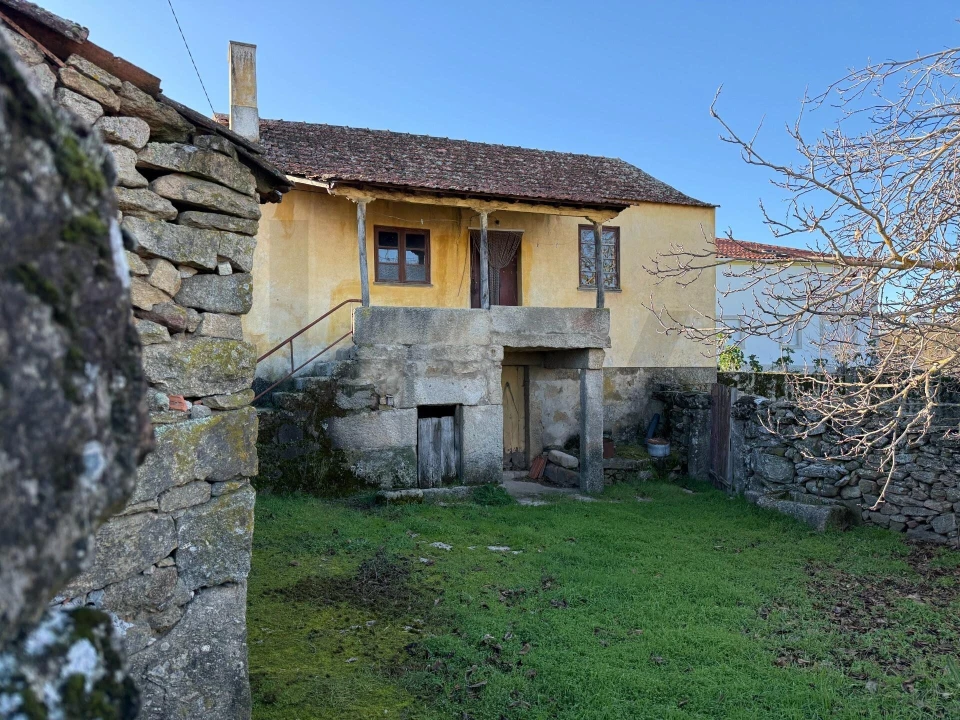 Moradia T2 para Venda em Seixo do Côa e Vale Longo Foto 6