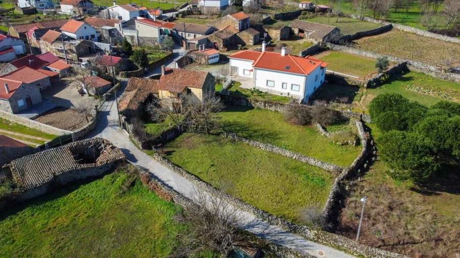 Moradia T2 para Venda em Seixo do Côa e Vale Longo Foto 16