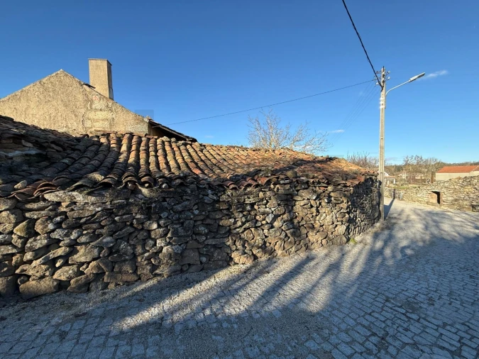 Moradia T2 para Venda em Seixo do Côa e Vale Longo Foto 8