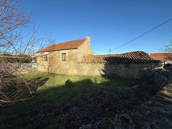 Moradia T2 para Venda em Seixo do Côa e Vale Longo Foto 11