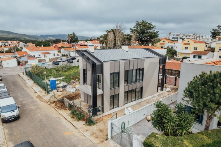 Moradia T3 para Venda em Alcabideche Foto 3