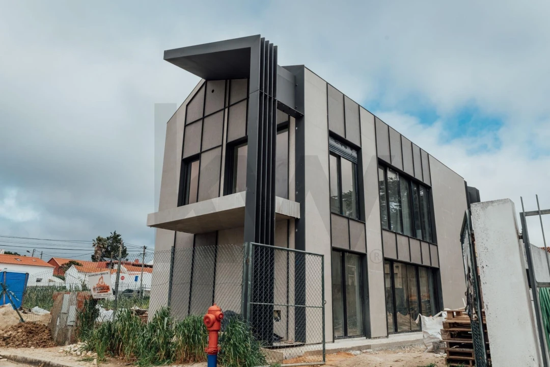Moradia T3 para Venda em Alcabideche Foto 2