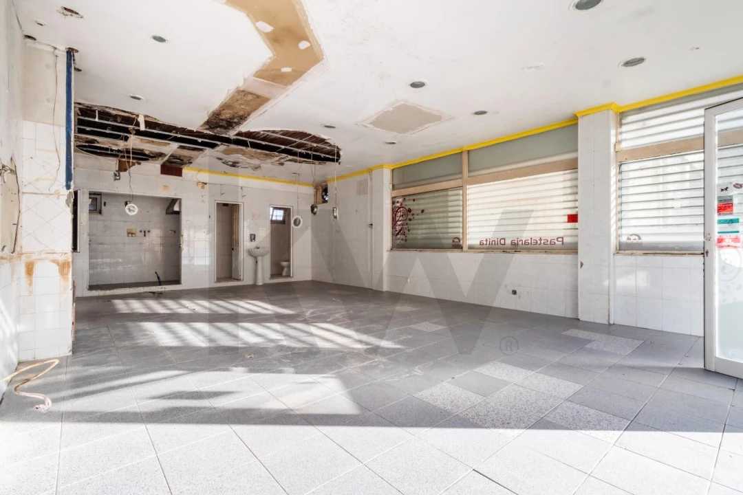 Loja para Venda em Caparica e Trafaria Foto 2