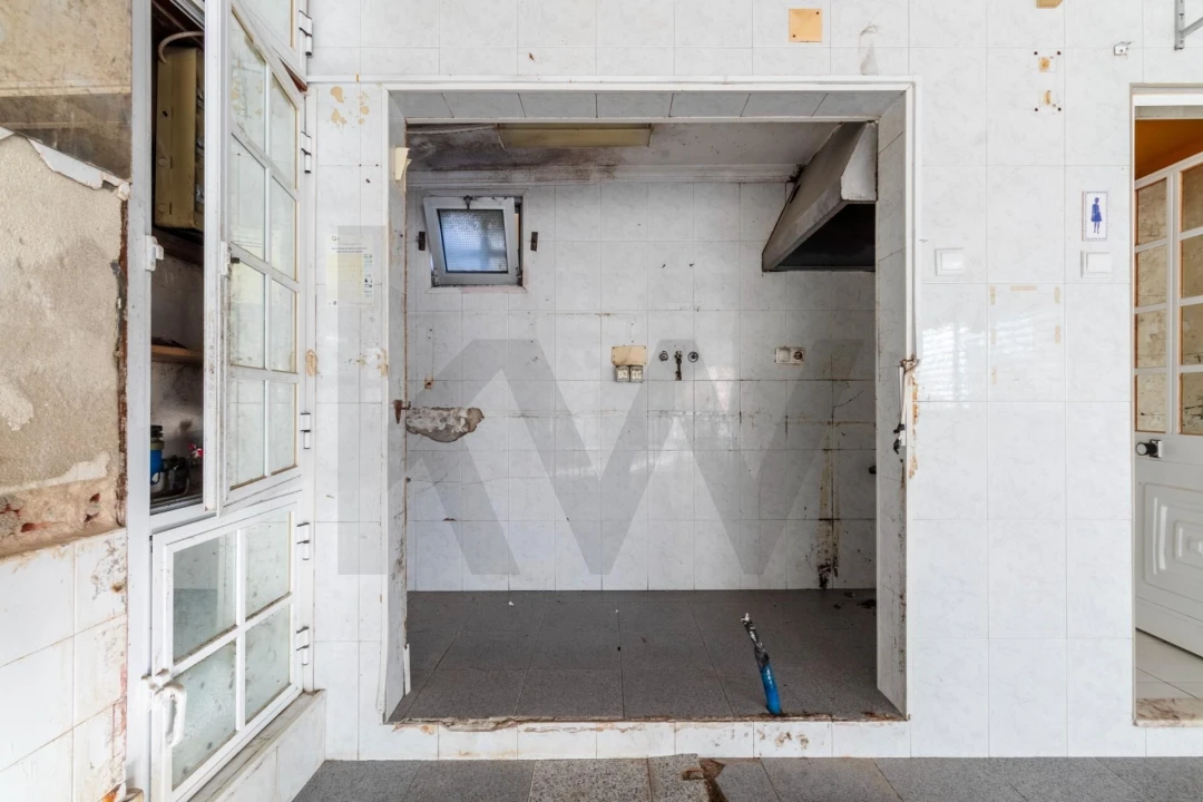 Loja para Venda em Caparica e Trafaria Foto 11