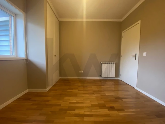 Apartamento T2 para Arrendamento em São Mamede de Infesta e Senhora da Hora Foto 13