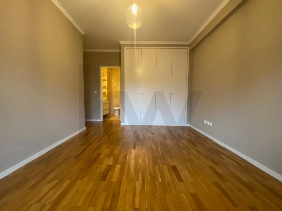 Apartamento T2 para Arrendamento em São Mamede de Infesta e Senhora da Hora Foto 17