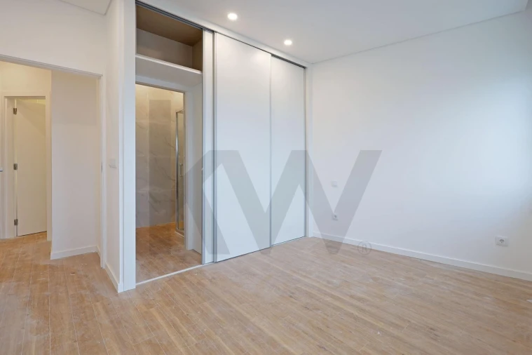 Moradia T3 para Venda em Campanhã Foto 8