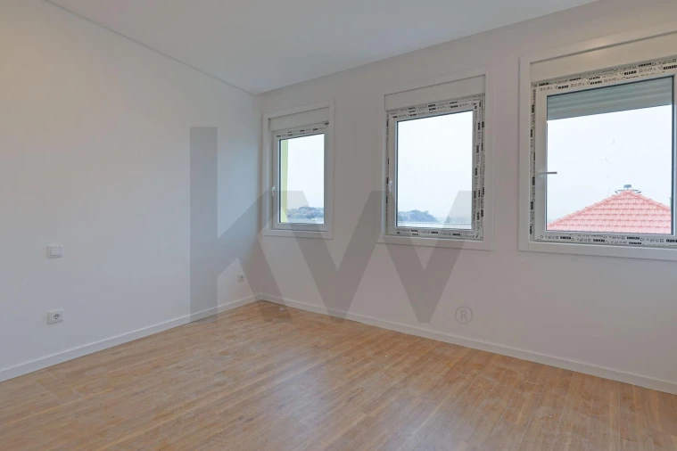 Moradia T3 para Venda em Campanhã Foto 11