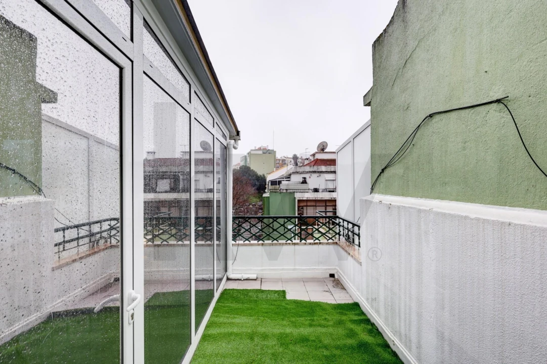 Apartamento T1 para Venda em Venteira Foto 9