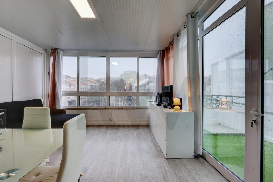 Apartamento T1 para Venda em Venteira Foto 3