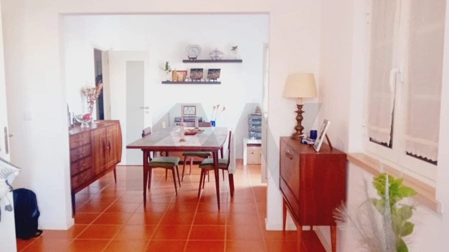 Apartamento T2 para Arrendamento em Santo Antonio dos Olivais Foto 12