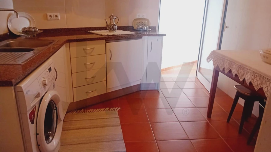 Apartamento T2 para Arrendamento em Santo Antonio dos Olivais Foto 10