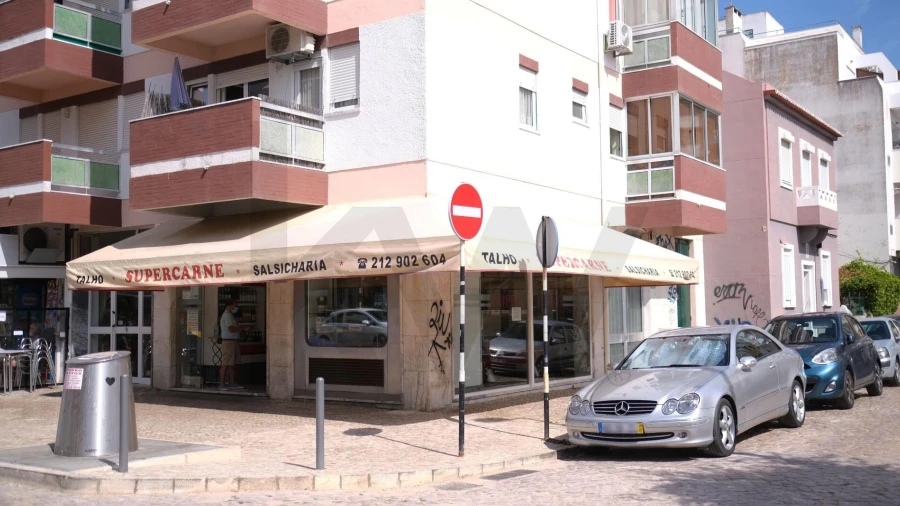 Loja para Venda em Costa da Caparica