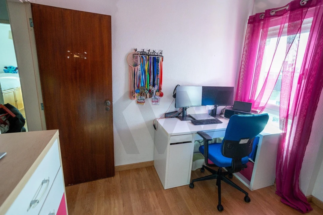 Apartamento T4 para Venda em Corroios Foto 27