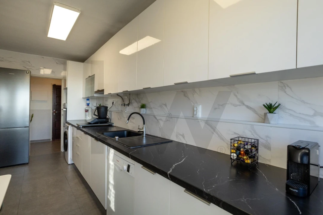 Apartamento T4 para Venda em Corroios Foto 5