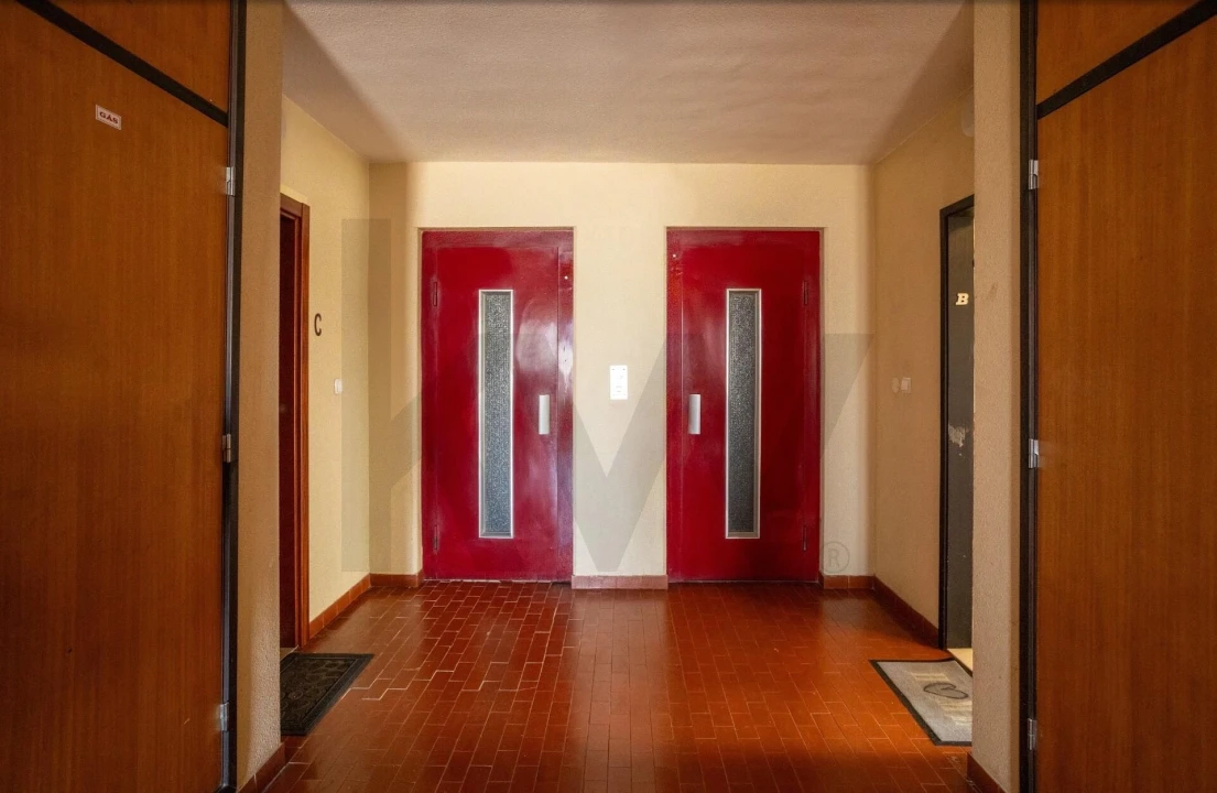 Apartamento T4 para Venda em Corroios Foto 34