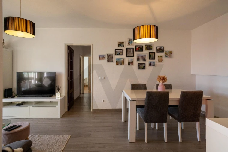 Apartamento T4 para Venda em Corroios Foto 11