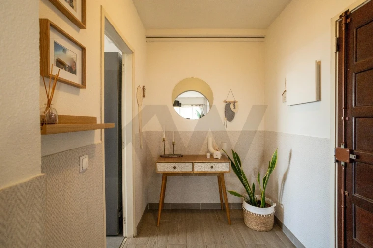 Apartamento T4 para Venda em Corroios Foto 1