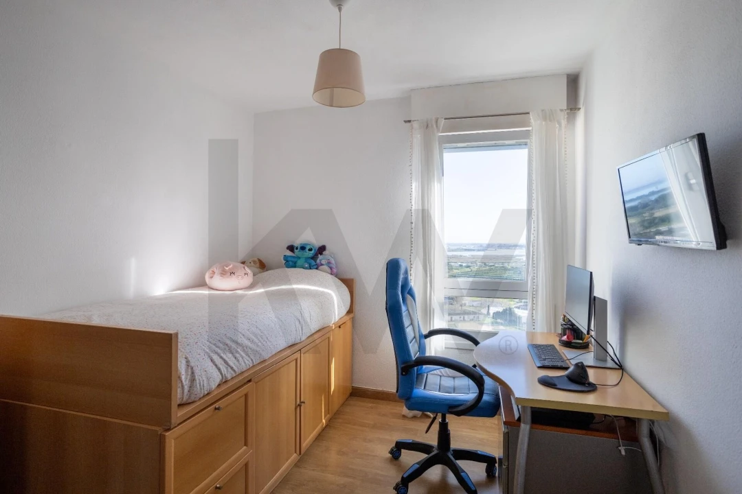 Apartamento T4 para Venda em Corroios Foto 29