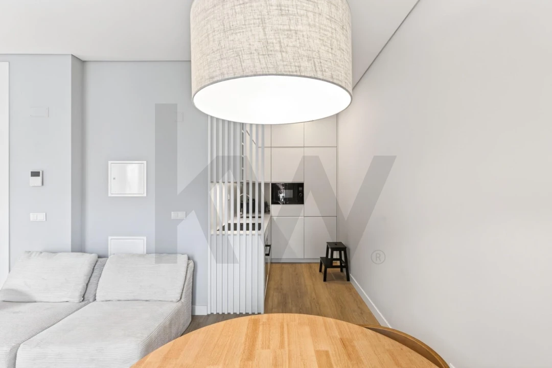 Apartamento T1 para Arrendamento em Campolide Foto 17