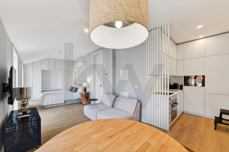 Apartamento T1 para Arrendamento em Campolide Foto 16