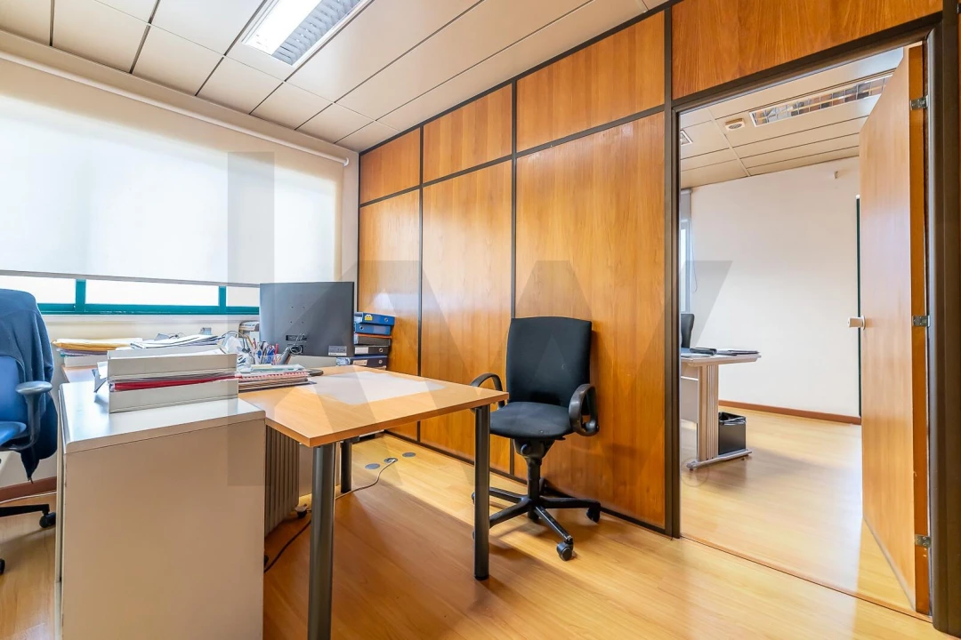 Escritório para Arrendamento em Algés, Linda-A-Velha e Cruz Quebrada-Dafundo Foto 12