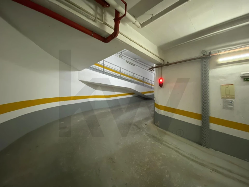 Negócio para Arrendamento em Avenidas Novas Foto 4