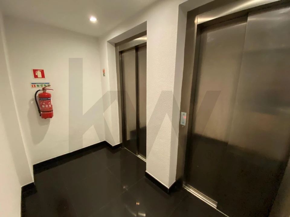 Negócio para Arrendamento em Avenidas Novas Foto 3