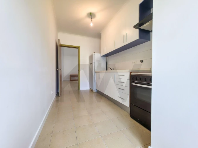 Apartamento T2 para Venda em Arrifes Foto 6