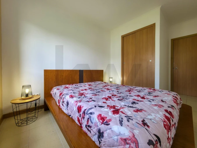 Apartamento T2 para Venda em Arrifes Foto 8