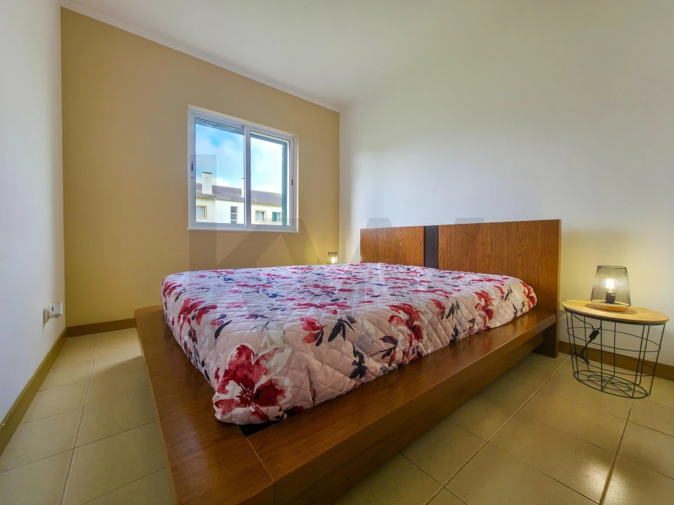 Apartamento T2 para Venda em Arrifes Foto 7