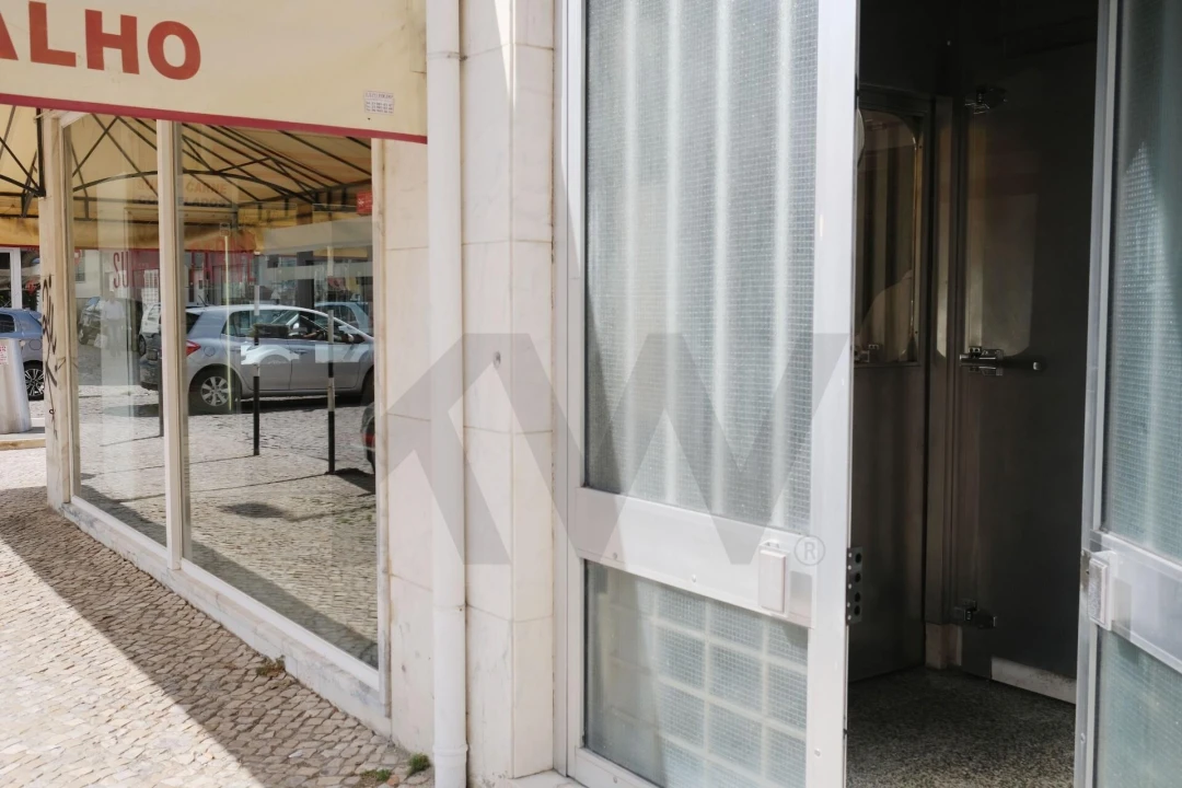 Loja para Arrendamento em Costa da Caparica Foto 20